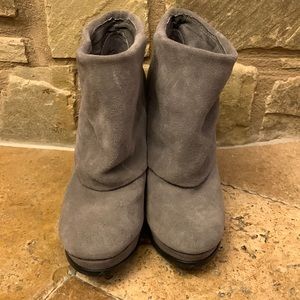 Steve Madden gray fold over booties 6